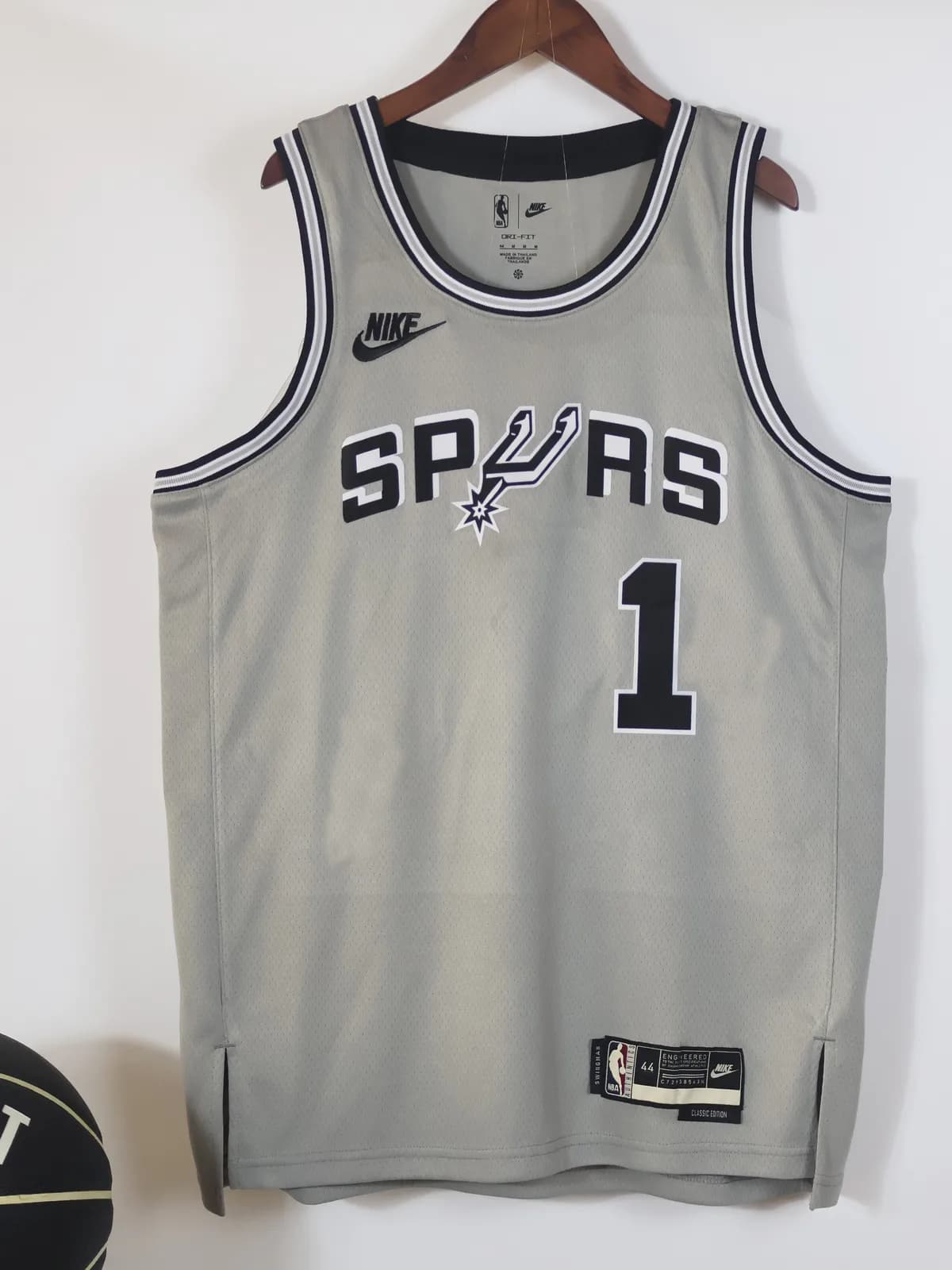 Camiseta Spurs · Victor Wembanyama 1, Classic 2026-27