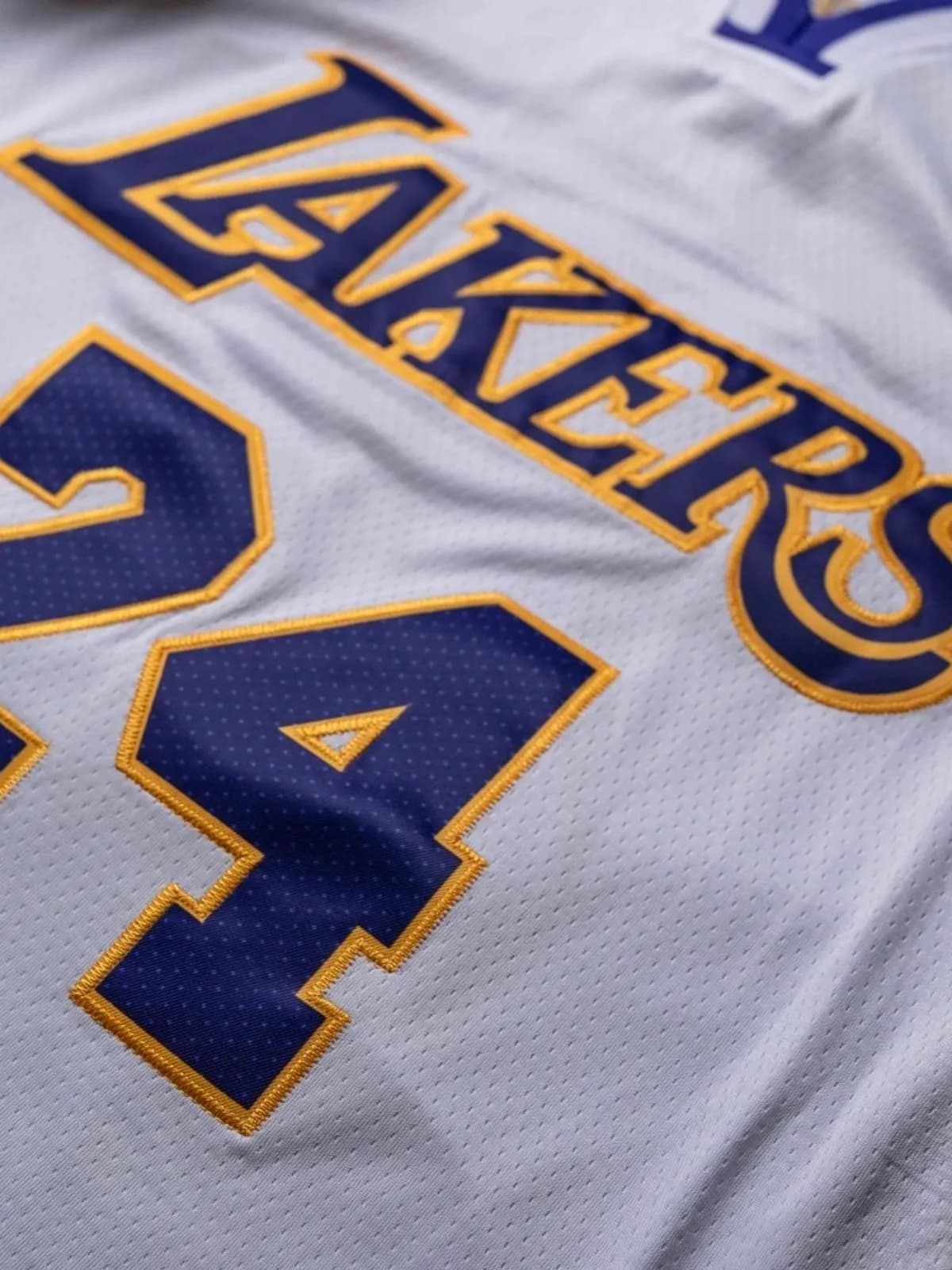 Camiseta Lakers · Kobe 24, Hardwood Classics 2009-10, foto 2