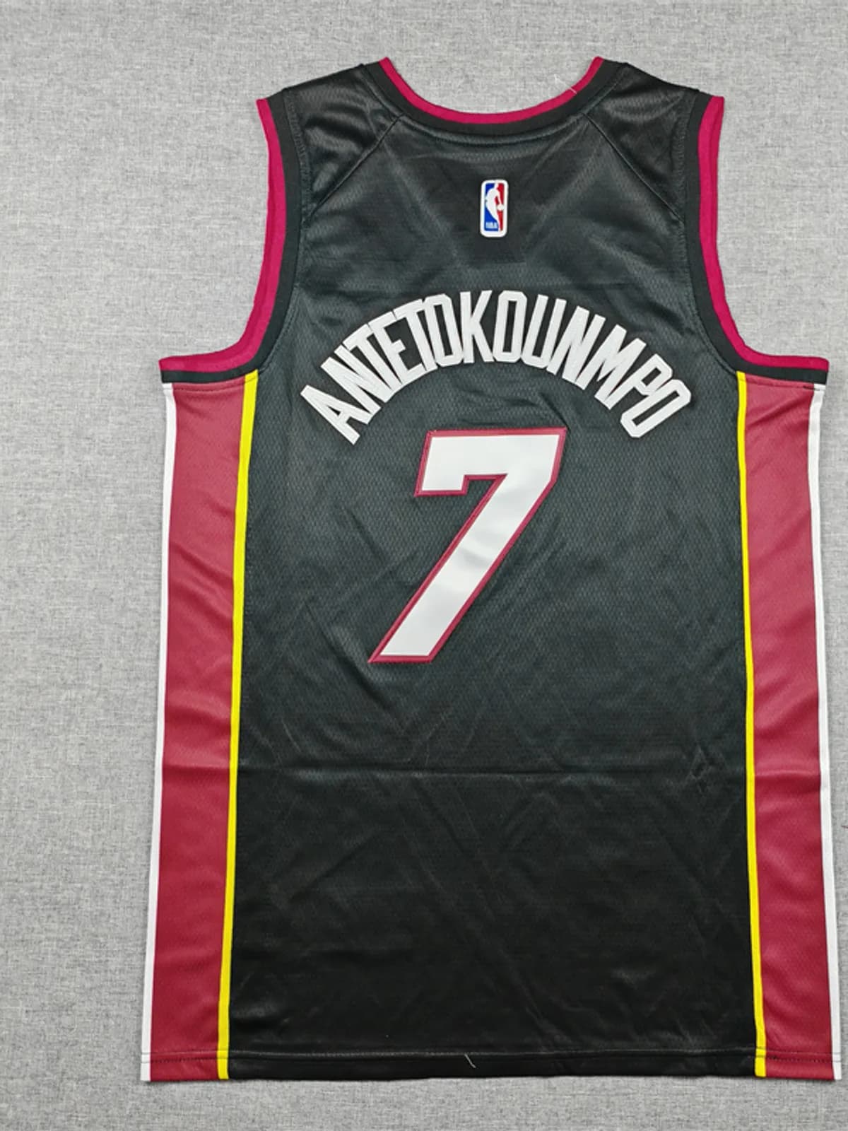 Camiseta Heat · Giannis Antetokounmpo 7, Icon 2026-27, foto 2